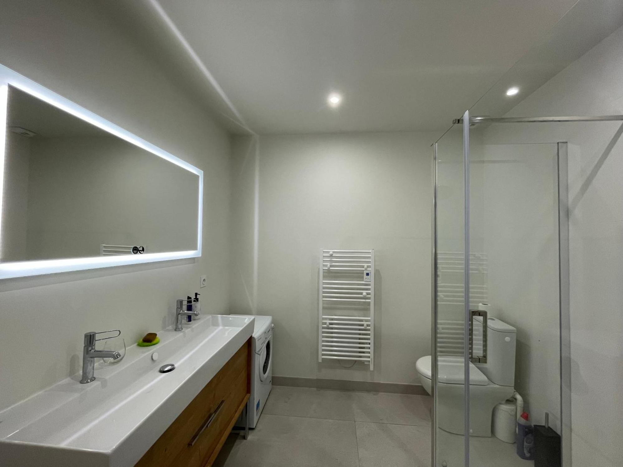 Le Lotus Blanc Bed & Breakfast แซงต์-ฟัว-ลา-กรองด์ ภายนอก รูปภาพ